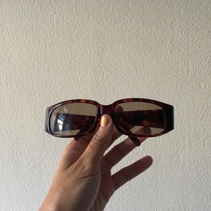 Gucci sunnies 🦋💥☁️🍊